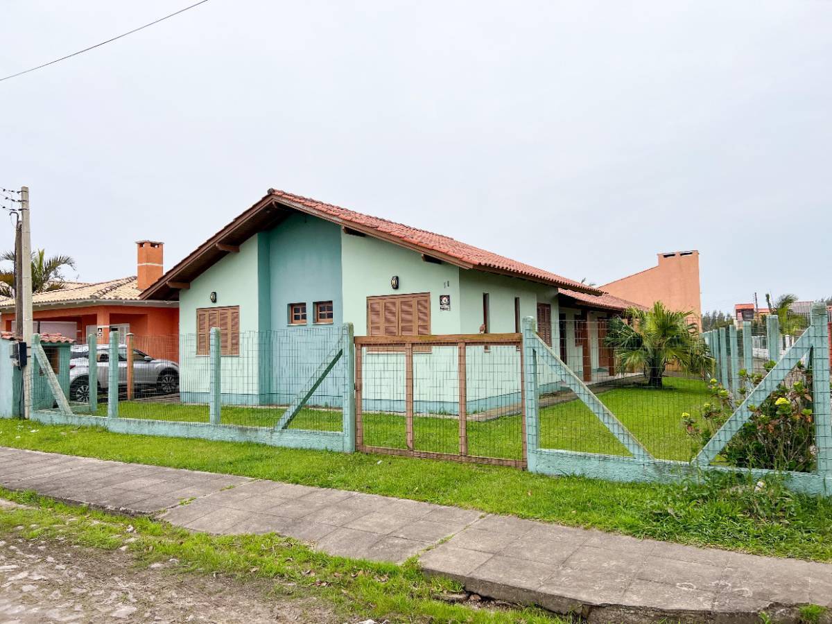 Casa 4 dormitórios para venda, Jardim Beira-Mar  em Capão da Canoa | Ref.: 873